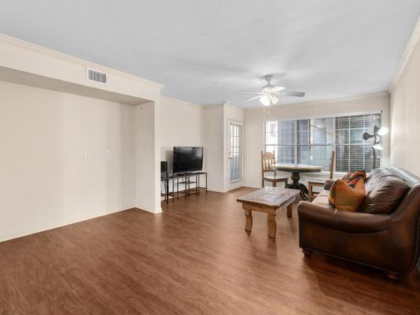 501 W 26th ST 113, Austin TX 78705