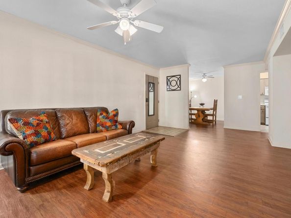 501 W 26th ST 113, Austin TX 78705