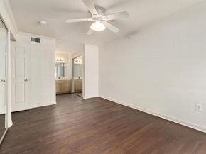 501 W 26th ST 113, Austin TX 78705