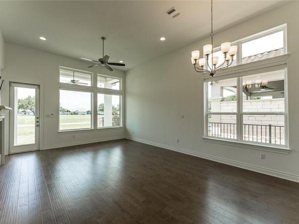 152 Limestone DR, Georgetown TX 78628