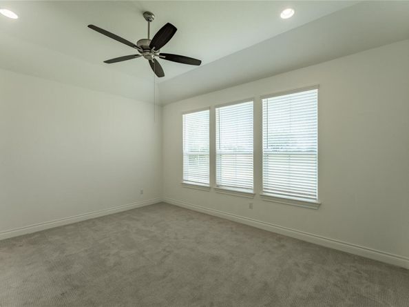 152 Limestone DR, Georgetown TX 78628