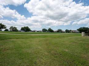 152 Limestone DR, Georgetown TX 78628