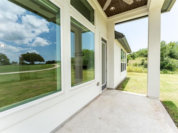 152 Limestone DR, Georgetown TX 78628