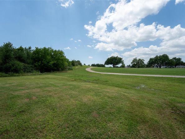 152 Limestone DR, Georgetown TX 78628