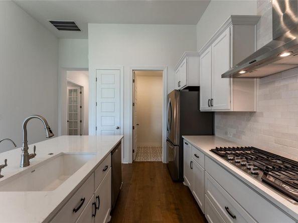 152 Limestone DR, Georgetown TX 78628