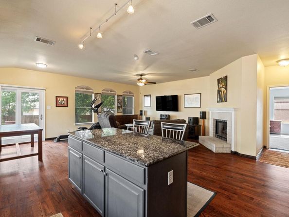 2114 Desco DR, Austin TX 78748