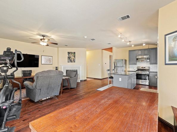 2114 Desco DR, Austin TX 78748
