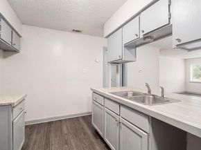 2406 Bucks RUN, Austin TX 78744