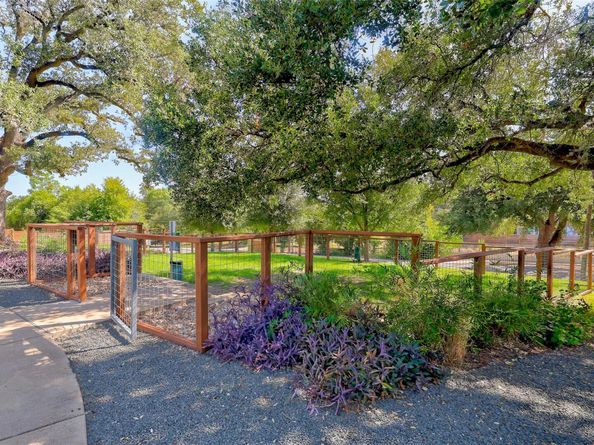 801 N Bluff DR 32, Austin TX 78745