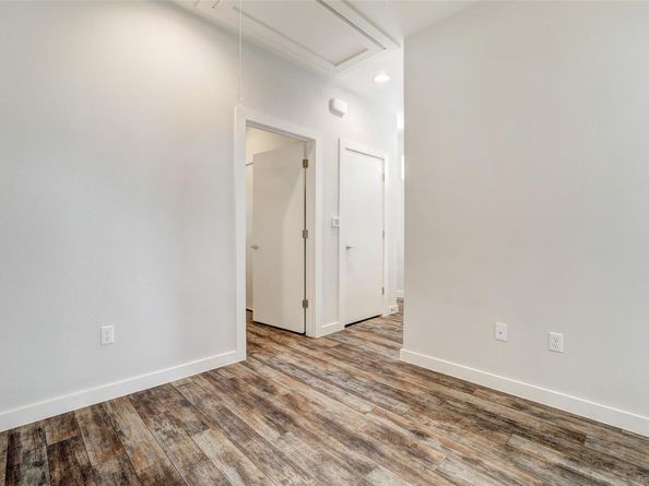 801 N Bluff DR 32, Austin TX 78745