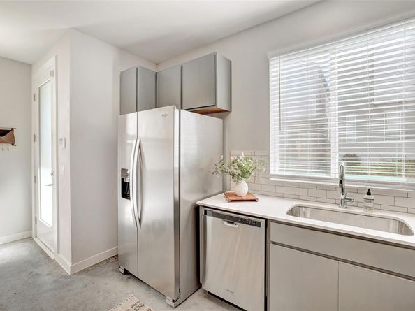 801 N Bluff DR 32, Austin TX 78745