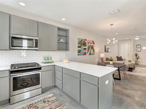 801 N Bluff DR 32, Austin TX 78745