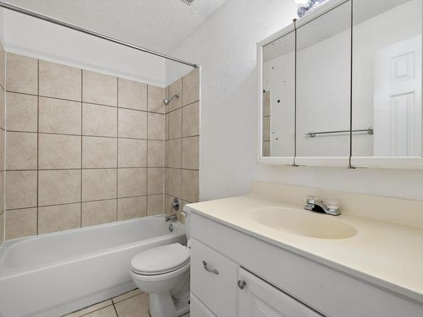 7635 Guadalupe ST 806, Austin TX 78752