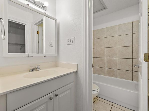 7635 Guadalupe ST 806, Austin TX 78752