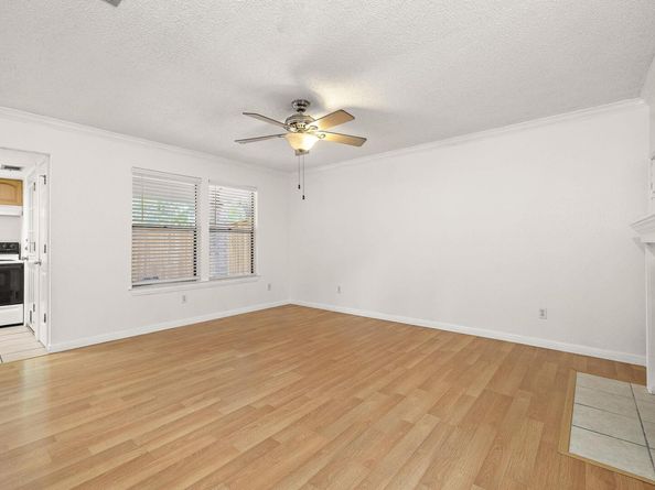 7635 Guadalupe ST 806, Austin TX 78752