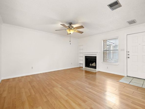 7635 Guadalupe ST 806, Austin TX 78752