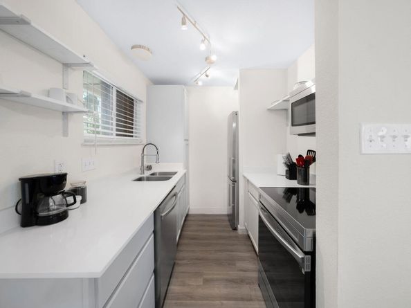 1514 Parker LN 107, Austin TX 78741