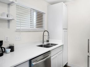 1514 Parker LN 107, Austin TX 78741