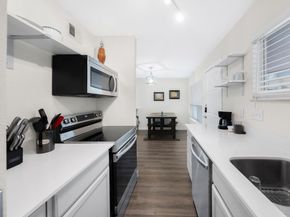 1514 Parker LN 107, Austin TX 78741