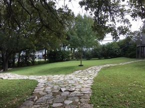 1514 Parker LN 107, Austin TX 78741