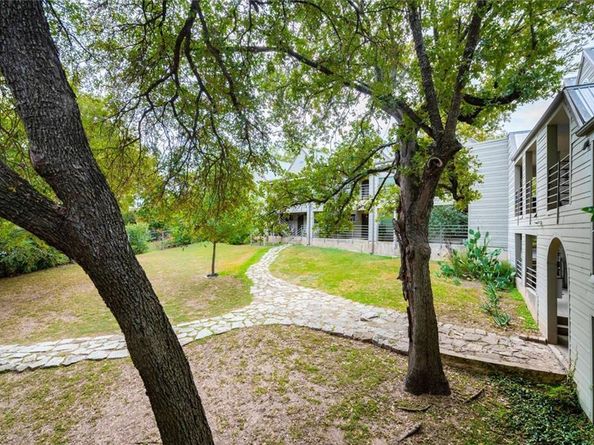 1514 Parker LN 107, Austin TX 78741