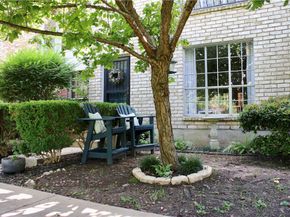 1904 Rosetti DR 109, Austin TX 78752