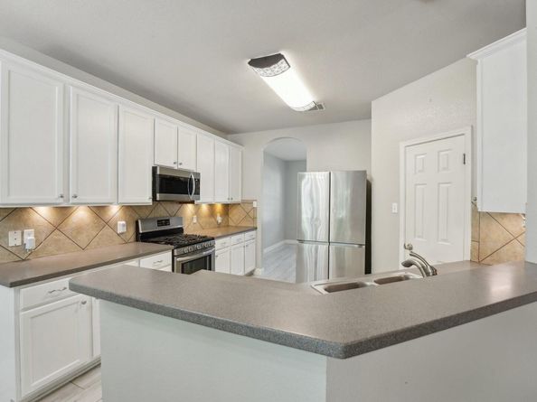 504 Chaparral DR, Leander TX 78641