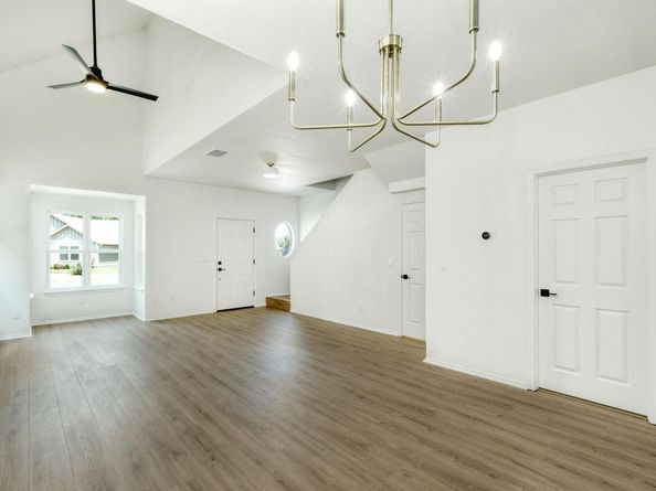 1006 E 3rd ST, Georgetown TX 78626