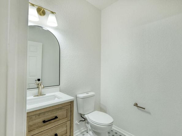 1006 E 3rd ST, Georgetown TX 78626