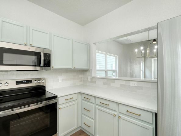 1006 E 3rd ST, Georgetown TX 78626