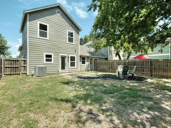 1006 E 3rd ST, Georgetown TX 78626