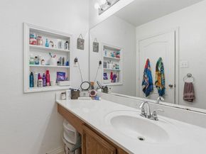 5628 SE Sunday Silence DR, Del Valle TX 78617