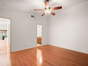 9001 Parkfield DR B, Austin TX 78758