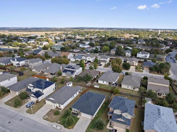 128 Moulins LN, Georgetown TX 78626