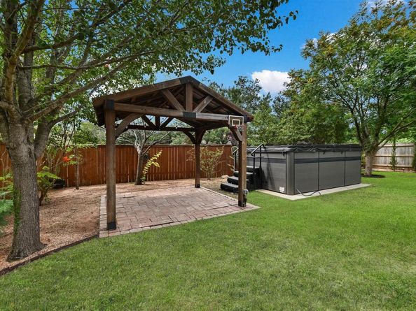 9105 Hazelhurst DR, Austin TX 78729