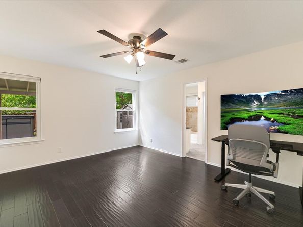 9105 Hazelhurst DR, Austin TX 78729