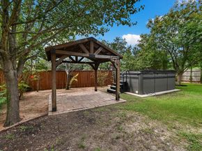 9105 Hazelhurst DR, Austin TX 78729
