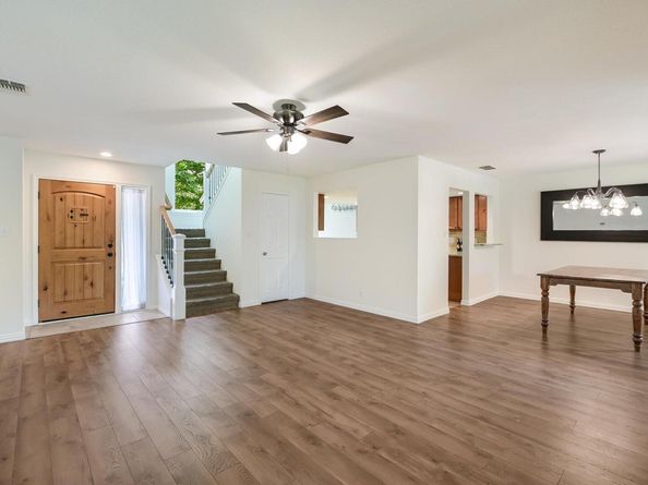 9105 Hazelhurst DR, Austin TX 78729