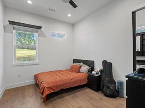 418 Venture BLVD S, Point Venture TX 78645