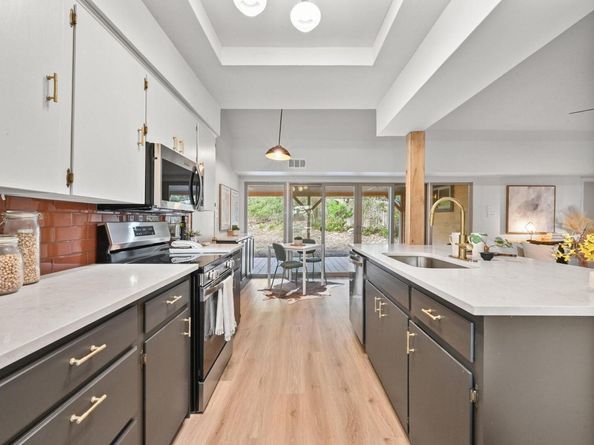 7505 Dawn Hill CIR, Austin TX 78736