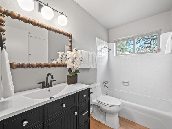 7505 Dawn Hill CIR, Austin TX 78736