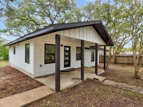 11013 Travis DR, Jonestown TX 78645