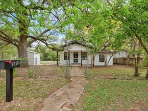 11013 Travis DR, Jonestown TX 78645