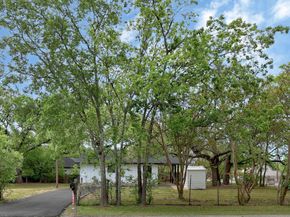 11013 Travis DR, Jonestown TX 78645