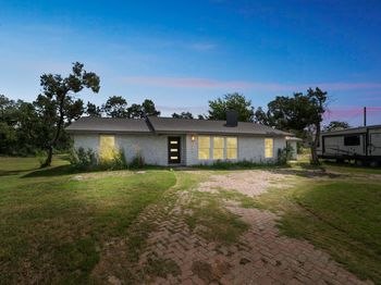 9600 Claxton DR