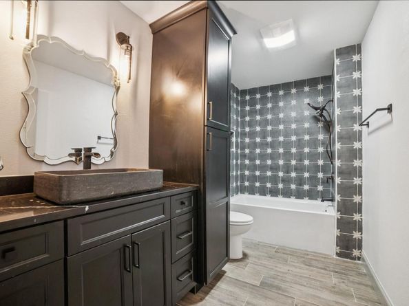 9600 Claxton DR, Austin TX 78736