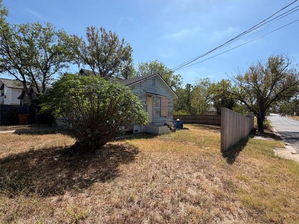 5001 Lott Ave, Austin TX 78721