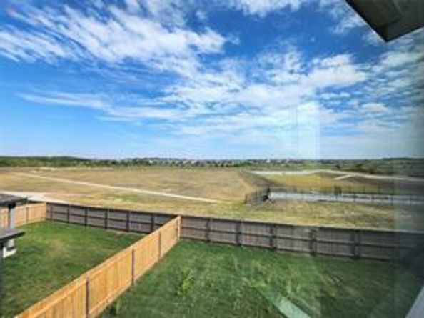 8211 Knoxville TRL, Austin TX 78744