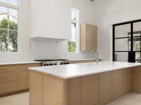 4401 Amarra DR 13, Austin TX 78735