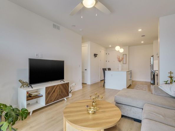 1701 Simond Ave 524, Austin TX 78723